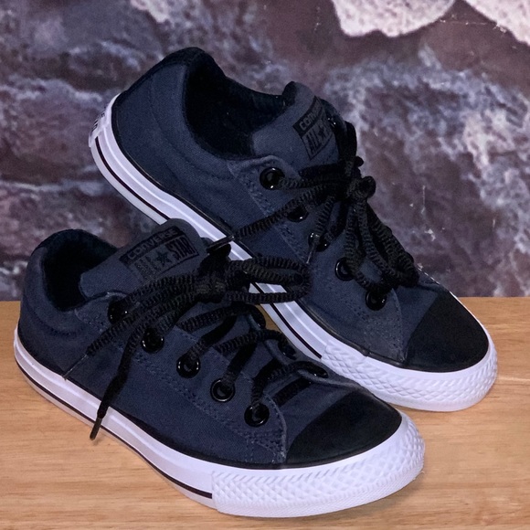 boys black converse size 1